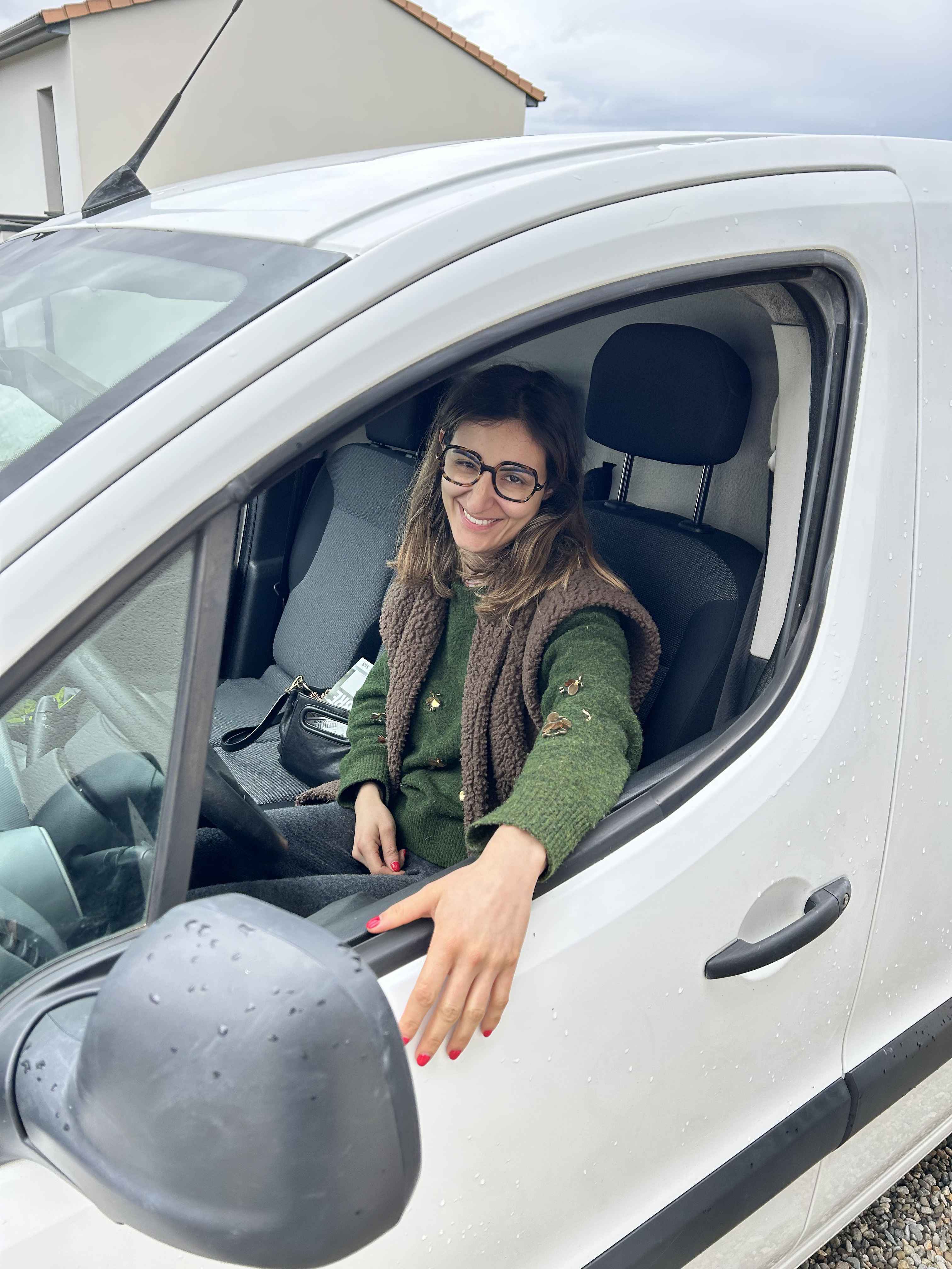 image for L'Acquisition de Mon Premier Utilitaire : Un Tournant dans Mon Parcours de Fleuriste